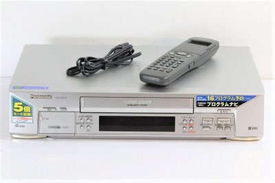 S-VHSビデオデッキ パナソニック NV-HS10 【中古整備品】