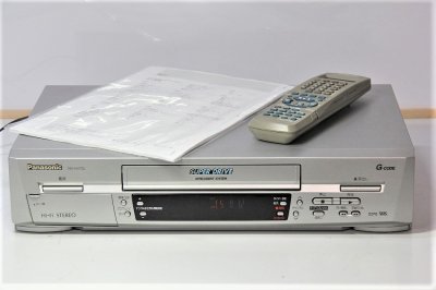 パナソニック VHSビデオデッキ NV-HV7G 【中古品】