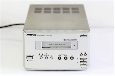 ONKYO INTEC155 カセットデッキ メタルテープ対応 ドルビーB/C HX PRO搭載 シルバー K-501A(S)【中古品】