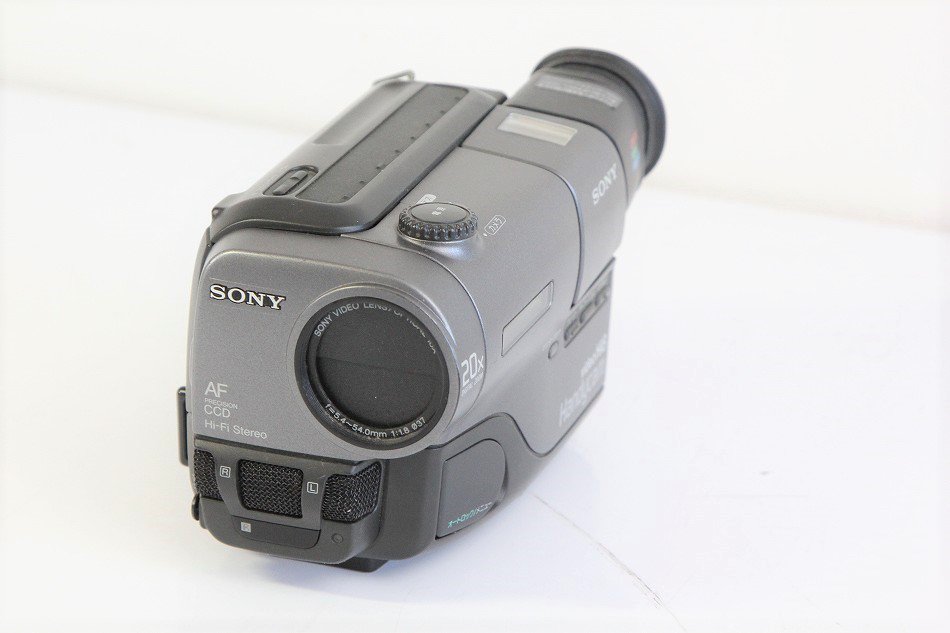 動作品 再生OK SONY  Hi8/8mmカメラ CCD-TR11