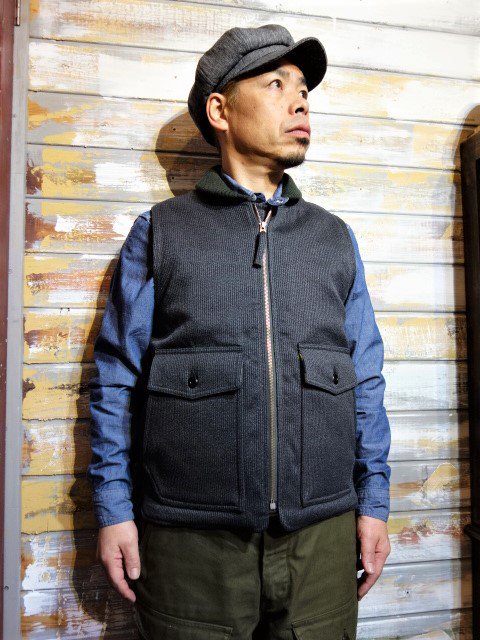 TROPHY CLOTHING ”COVERT PIQUE STORM VEST”（GRAY） - OLD STAND UP