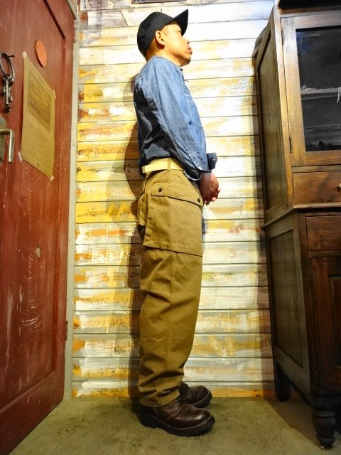 FREEWHEELERS ”M-1944” TROUSERS（KHAKI） - OLD STAND UP