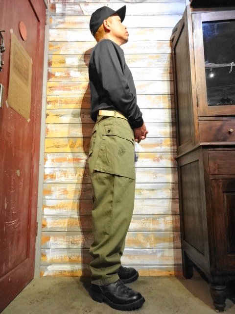 FREEWHEELERS ”U.S.M.C DEVIL DOG” M-1944 TROUSERS（OLIVE） - OLD