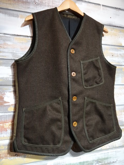 FREEWHEELERS ”Boston” VEST GRAINED OLIVE - OLD STAND UP