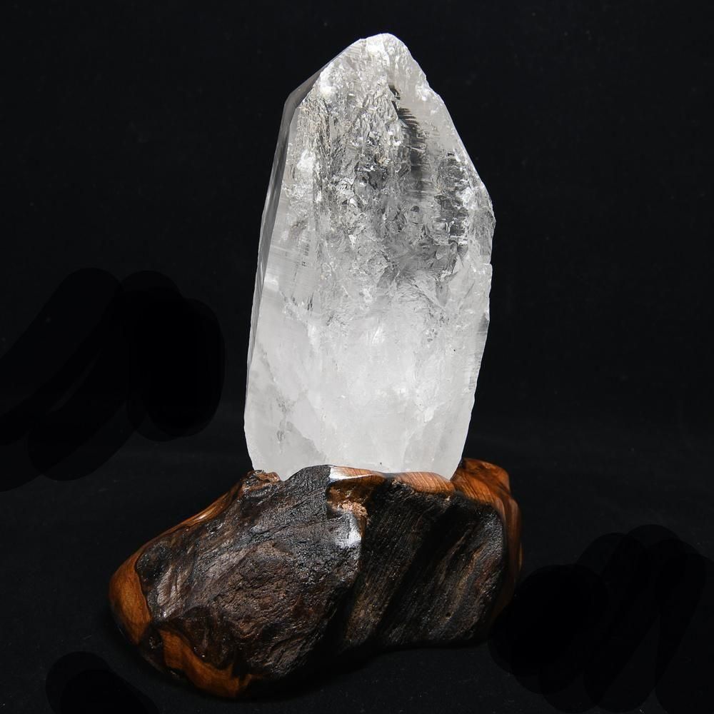 ⭐️上品位 ヒマラヤ産 水晶ポイント 天然石 原石 台座付き 新品 No-BAF パールヴァティ渓谷産ヒマラヤ水晶 ポイント 1.2kg 屋久杉台座付