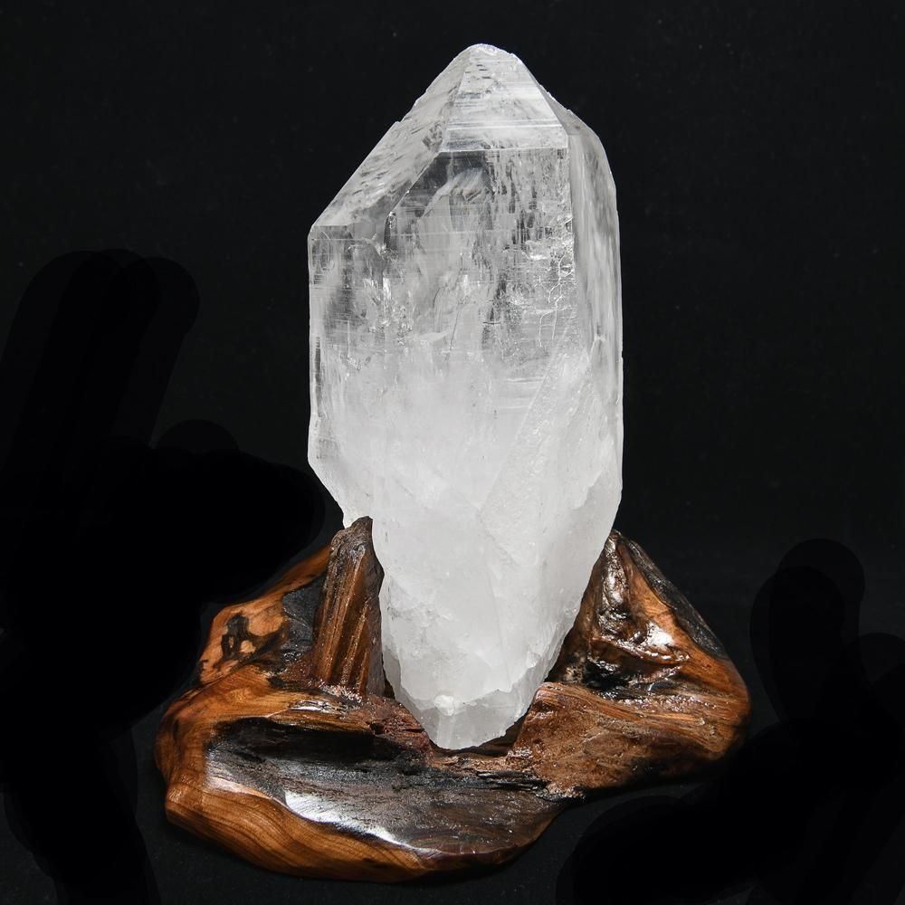 パールヴァティ渓谷産ヒマラヤ水晶 ポイント 1.2kg 屋久杉台座付