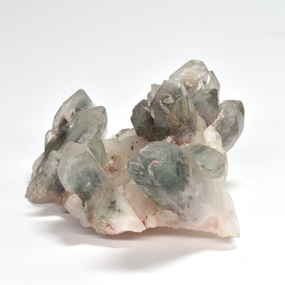 緑泥石入りヒマラヤ水晶クラスター 135g #GA046 - プレミアム天然石