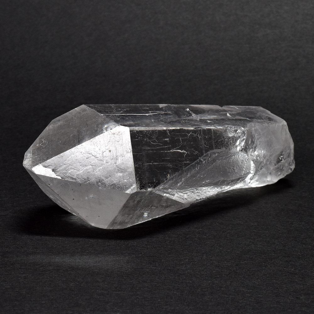 インド・マニハール産] ヒマラヤ水晶 ポイント 90.5x34x29mm