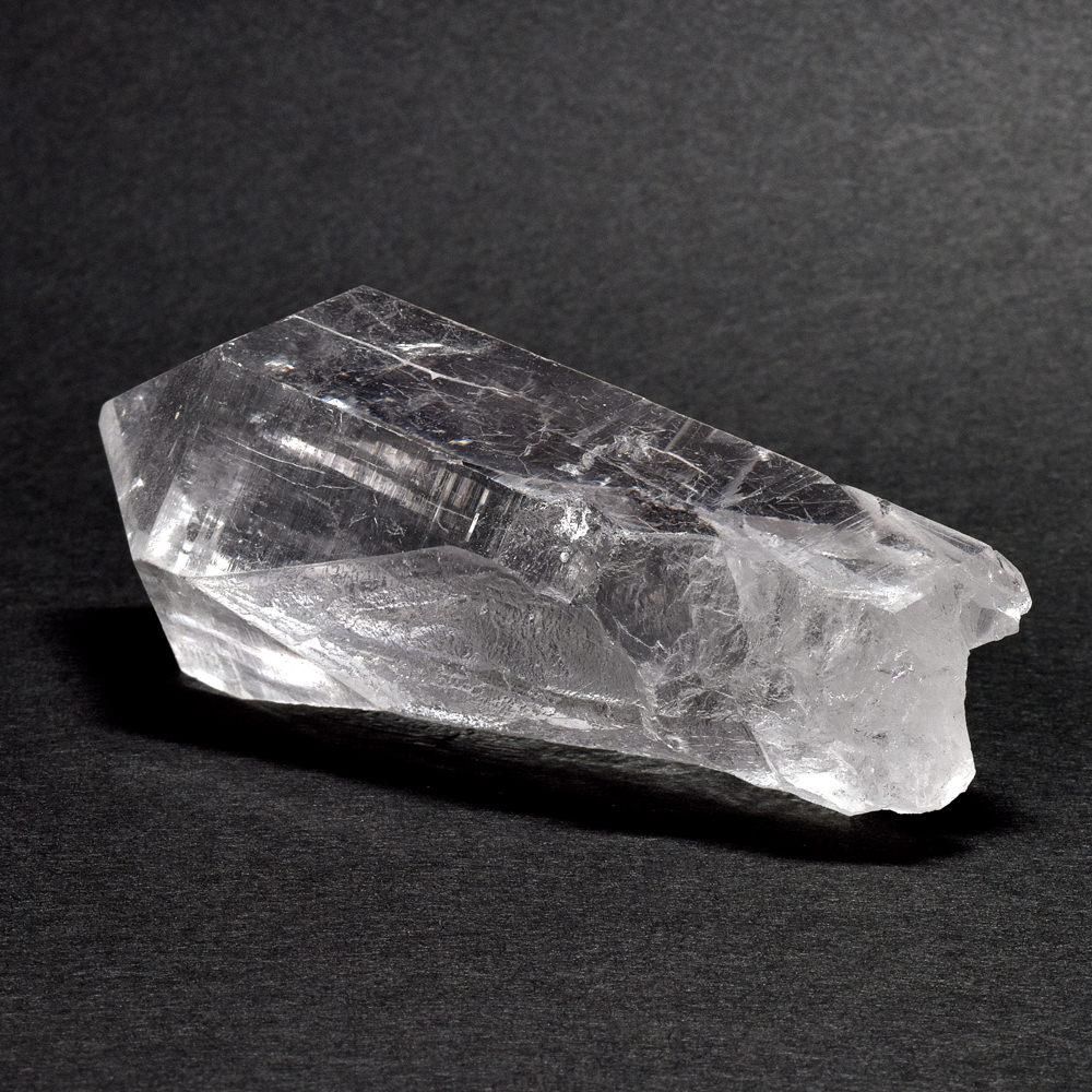 インド・マニハール産] ヒマラヤ水晶 ポイント 90.5x34x29mm 121g
