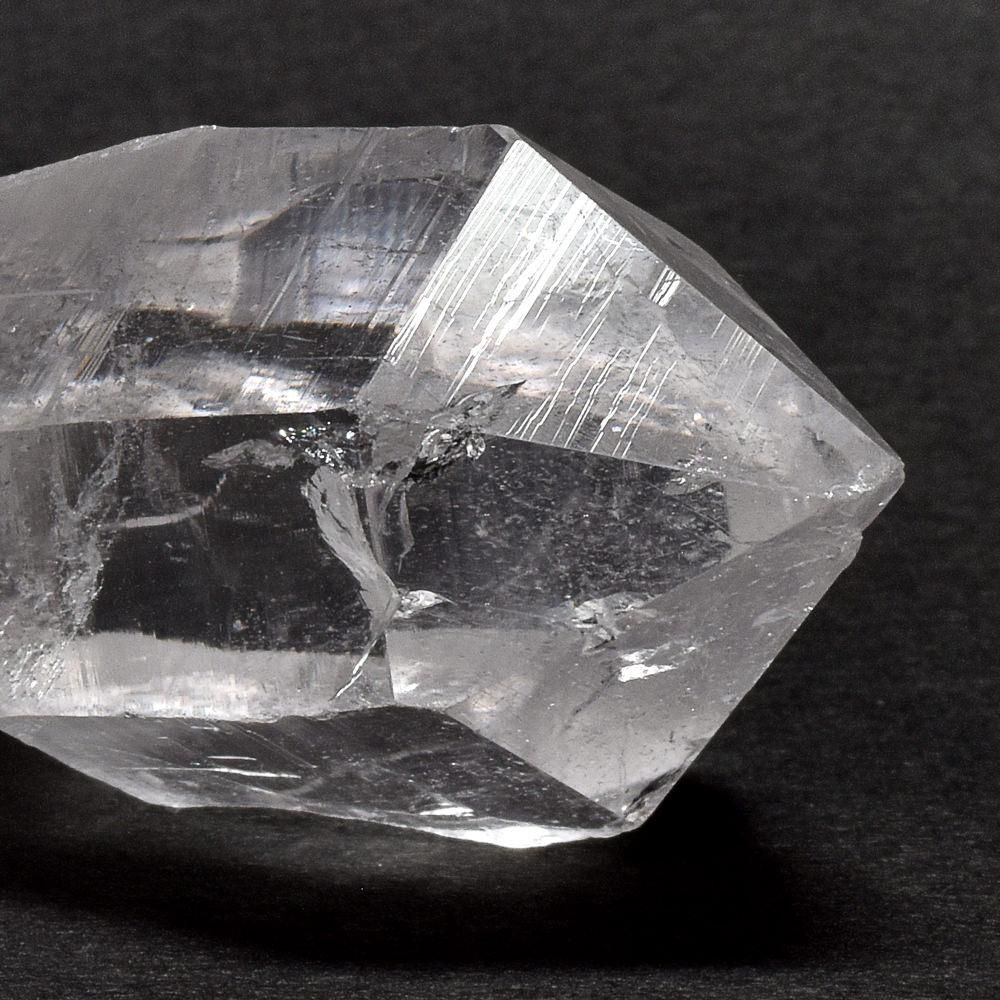 インド・マニハール産] ヒマラヤ水晶 ポイント 54x29.5x25mm 50g