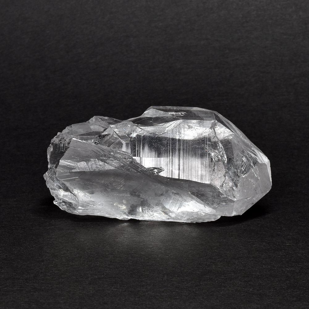 インド　マニハール水晶ポイント　1492g ヒマラヤ水晶　美しい　天然石 インド マニハール水晶ポイント 1492g ヒマラヤ水晶 美しい 天然石