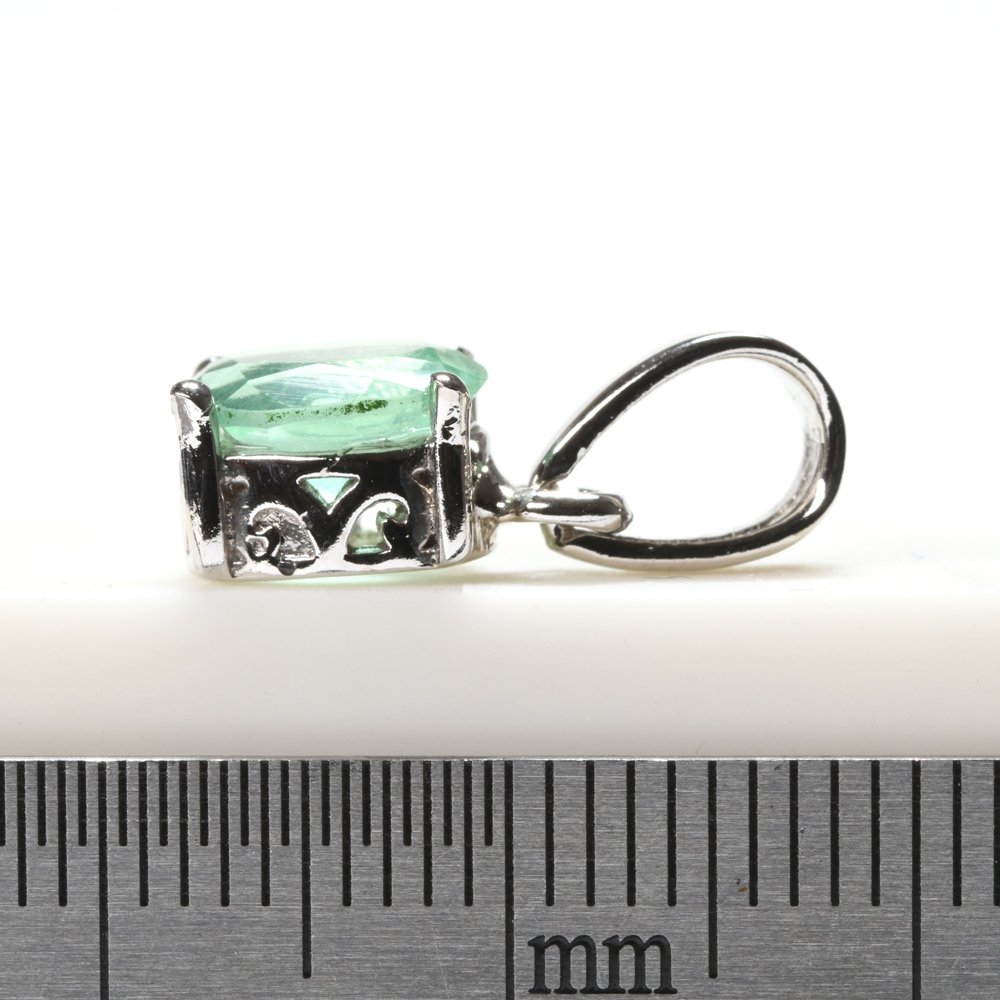 グリーンフローライト ペンダントトップ 8x6x5.5mm #PK034