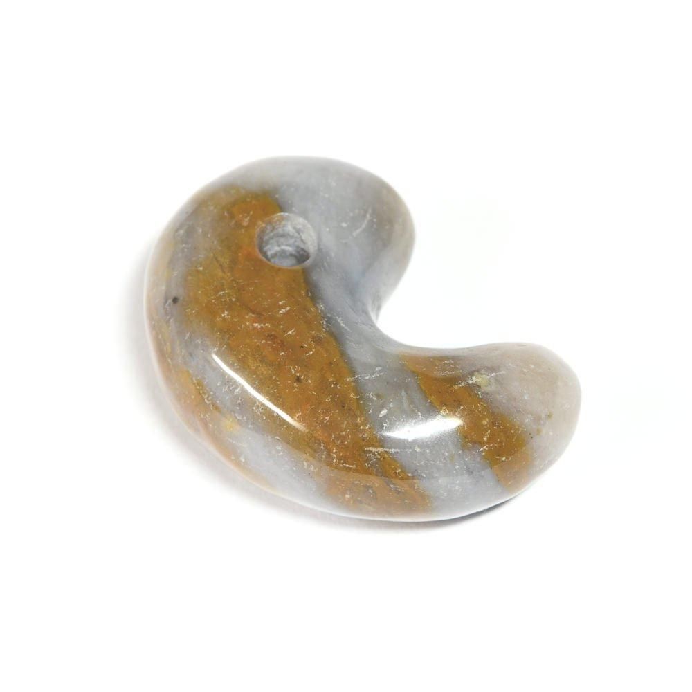 山形めのう 勾玉 28x22x11mm #QJ124 - プレミアム天然石専門店 premium