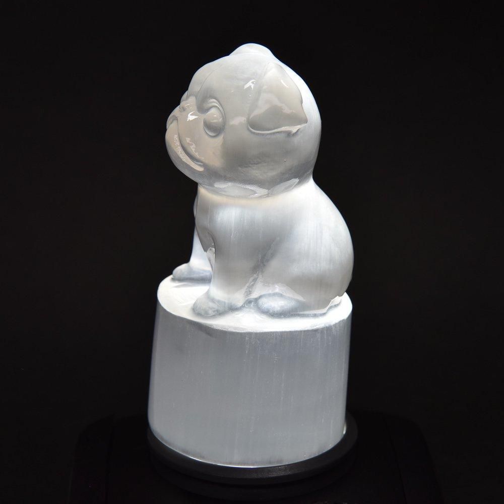 セレナイト「パグ犬」彫刻置物 90.4x45mm #QM233 - プレミアム
