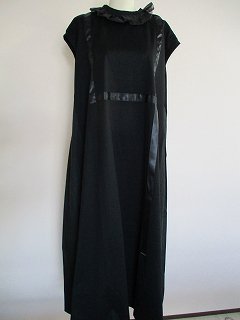 SWITCHING NOSELEEVES RIBBON DRESS(BLACK)Women F