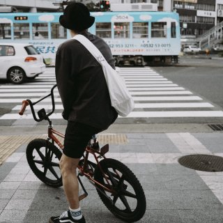 <img class='new_mark_img1' src='https://img.shop-pro.jp/img/new/icons12.gif' style='border:none;display:inline;margin:0px;padding:0px;width:auto;' />Pottering bag  EDIT CLOTHING × Cycleshop110（ポタリングバック/エディットクロージング×サイクルショップ伊東）