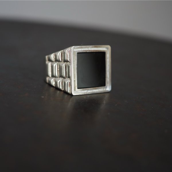 Holiday Special price！ Silver　Traditional onyx ring