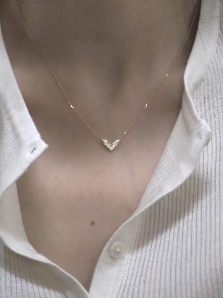 11/8-3Days限定! K18(またはプラチナ) V字ハートダイヤモンド0.27ctネックレス