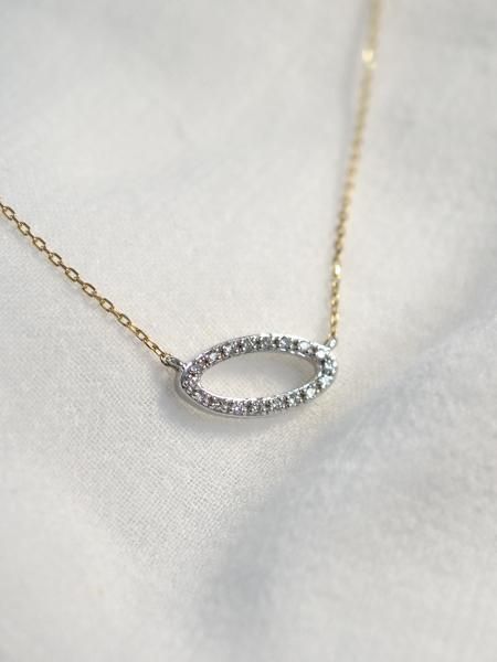 10/11発売　k18とホワイトゴールドオーバルダイヤモンドネックレス