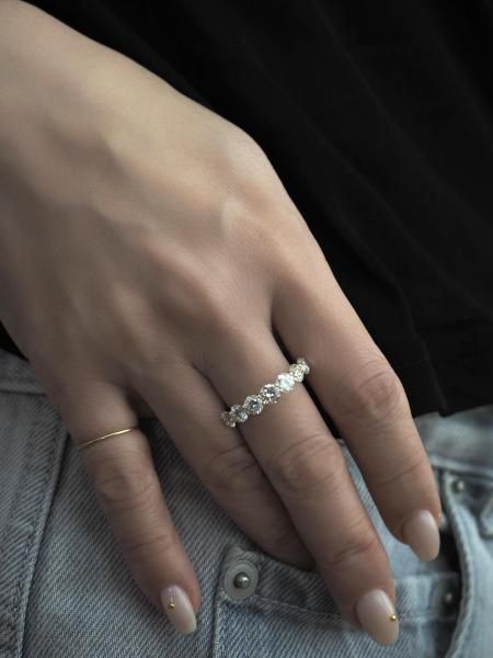 11/8-3Days限定!  k18またはプラチナ 7石2.2ctダイヤモンドリング