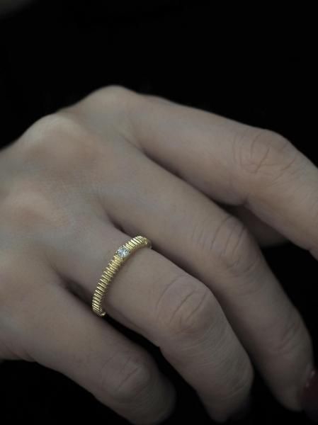 11/8-3Days限定!  k18またはプラチナ ストライプダイヤモンドリング