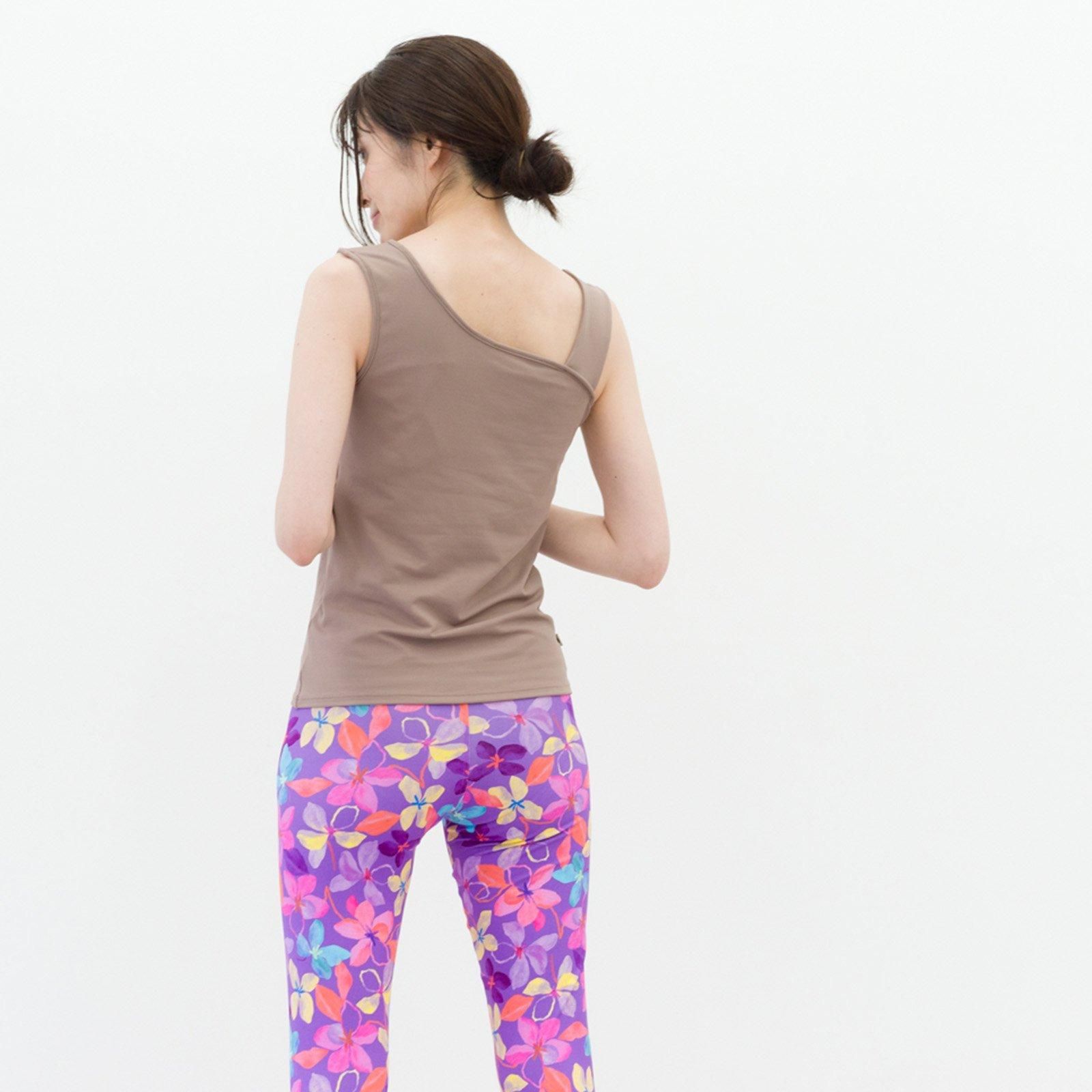 新春初売り アシメタンク ラテ Yoga Pilates