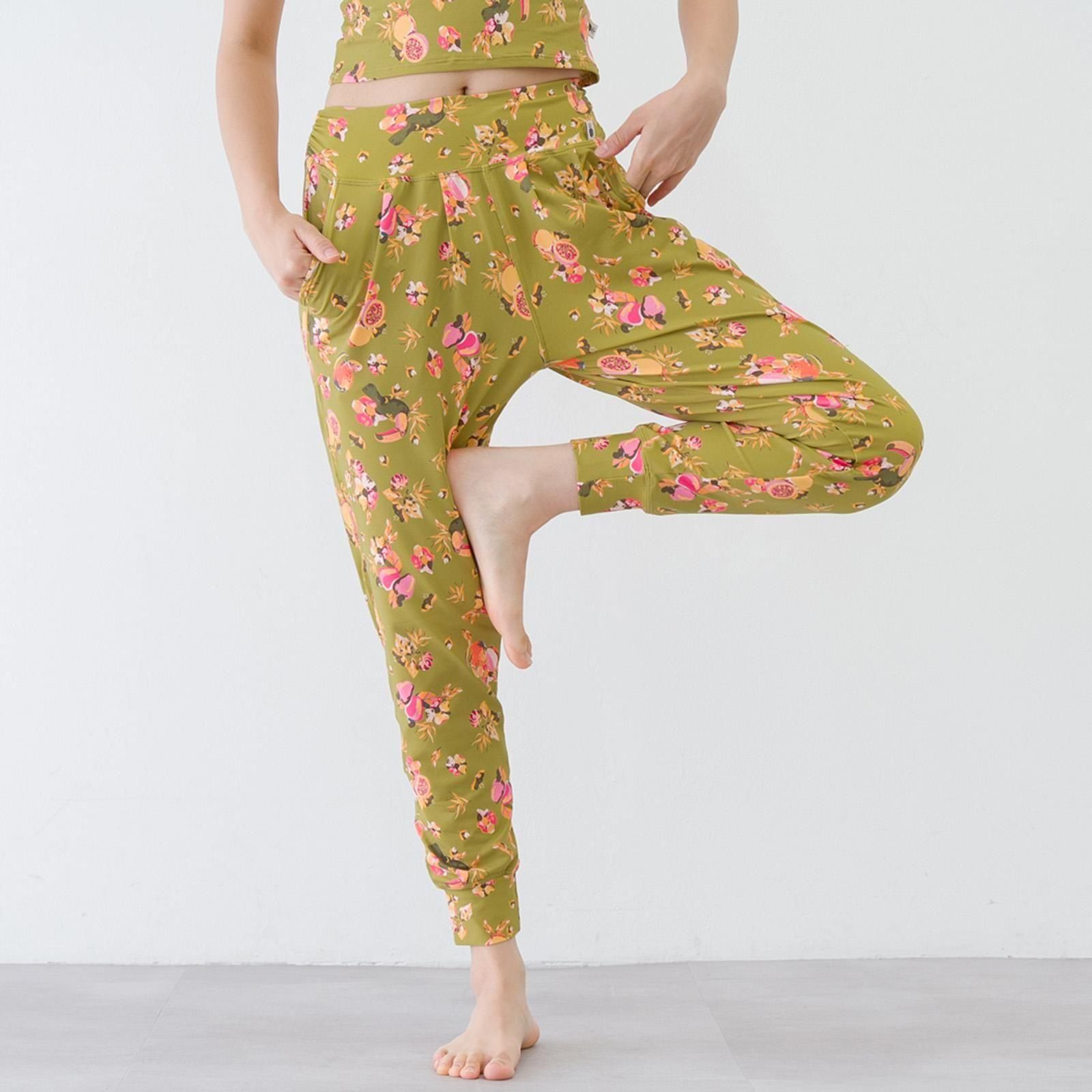 美品 リンダワークス Linda Works ヨガ ワイドパンツ 花柄 総柄 美品 リンダワークス Linda Works ヨガ ワイドパンツ 花柄 総柄