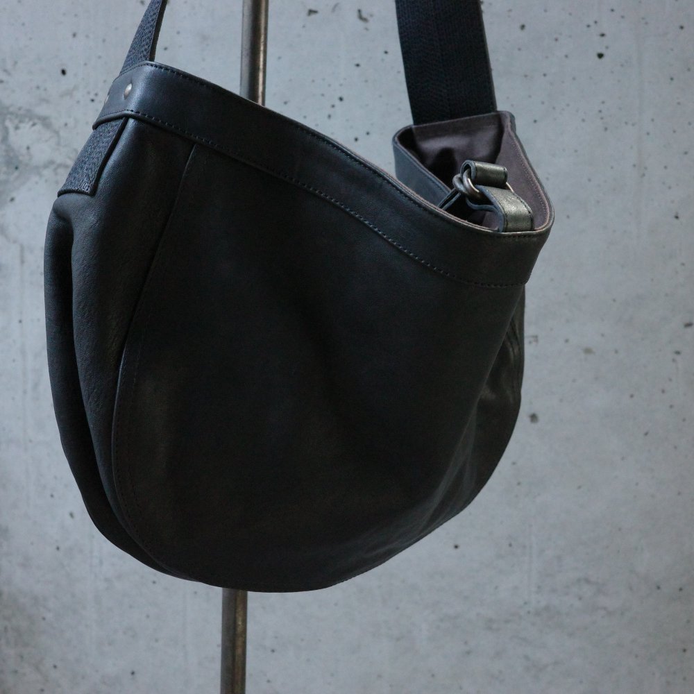 T.T Taiga Takahashi/LOT.004 NEWSBOY BAG SMALL - peau de l'ours（ポー・ド・ルルス）  ONLINE SHOP