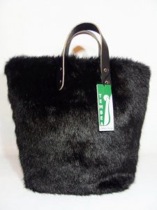 [TEMBEA] DELIVERY TOTE - FUR / Black<img class='new_mark_img2' src='https://img.shop-pro.jp/img/new/icons24.gif' style='border:none;display:inline;margin:0px;padding:0px;width:auto;' />