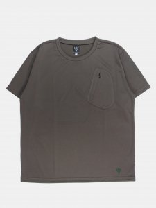 [SOUTH2 WEST8] S/S Zipped Pocket Tee - Poly Jersey / Brown