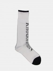 [RHODOLIRION] Socks - Logo Jq. / White<img class='new_mark_img2' src='https://img.shop-pro.jp/img/new/icons5.gif' style='border:none;display:inline;margin:0px;padding:0px;width:auto;' />