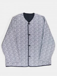 [TOUJOURS] Reversible Padded Utility Jacket - Vintage Flower Print Cotton Poplin Cloth / Navy<img class='new_mark_img2' src='https://img.shop-pro.jp/img/new/icons5.gif' style='border:none;display:inline;margin:0px;padding:0px;width:auto;' />