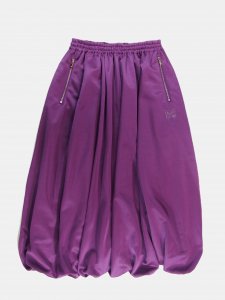 [NEEDLES WOMEN] Balloon Track Skirt - Poly Smooth / Purple<img class='new_mark_img2' src='https://img.shop-pro.jp/img/new/icons5.gif' style='border:none;display:inline;margin:0px;padding:0px;width:auto;' />