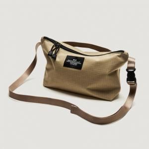 [BAGSINPROGRESS] FANNYPACK CROSSBODY - Spidelon Nylon Ripstop / Spider Beige<img class='new_mark_img2' src='https://img.shop-pro.jp/img/new/icons5.gif' style='border:none;display:inline;margin:0px;padding:0px;width:auto;' />