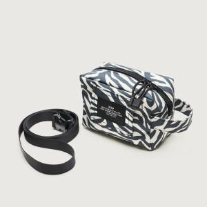 [BAGSINPROGRESS] BELT POUCH MINI - Recycled Polyester / Zebra<img class='new_mark_img2' src='https://img.shop-pro.jp/img/new/icons5.gif' style='border:none;display:inline;margin:0px;padding:0px;width:auto;' />