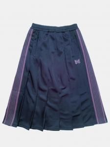 [NEEDLES WOMEN] Pleated Track Skirt - Poly Smooth / Green<img class='new_mark_img2' src='https://img.shop-pro.jp/img/new/icons5.gif' style='border:none;display:inline;margin:0px;padding:0px;width:auto;' />