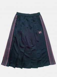 [NEEDLES WOMEN] Pleated Track Skirt - Poly Smooth / Green<img class='new_mark_img2' src='https://img.shop-pro.jp/img/new/icons5.gif' style='border:none;display:inline;margin:0px;padding:0px;width:auto;' />