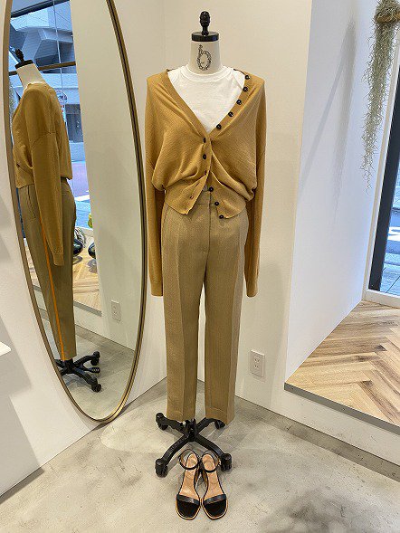 <img class='new_mark_img1' src='https://img.shop-pro.jp/img/new/icons23.gif' style='border:none;display:inline;margin:0px;padding:0px;width:auto;' />30%OFFPETAR PETROV Cashmere cardigan