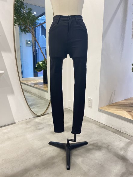 <img class='new_mark_img1' src='https://img.shop-pro.jp/img/new/icons47.gif' style='border:none;display:inline;margin:0px;padding:0px;width:auto;' />f's6 Skinny pants