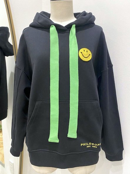 <img class='new_mark_img1' src='https://img.shop-pro.jp/img/new/icons23.gif' style='border:none;display:inline;margin:0px;padding:0px;width:auto;' />【30%OFF】PHILOSOPHY Smily sweat parka