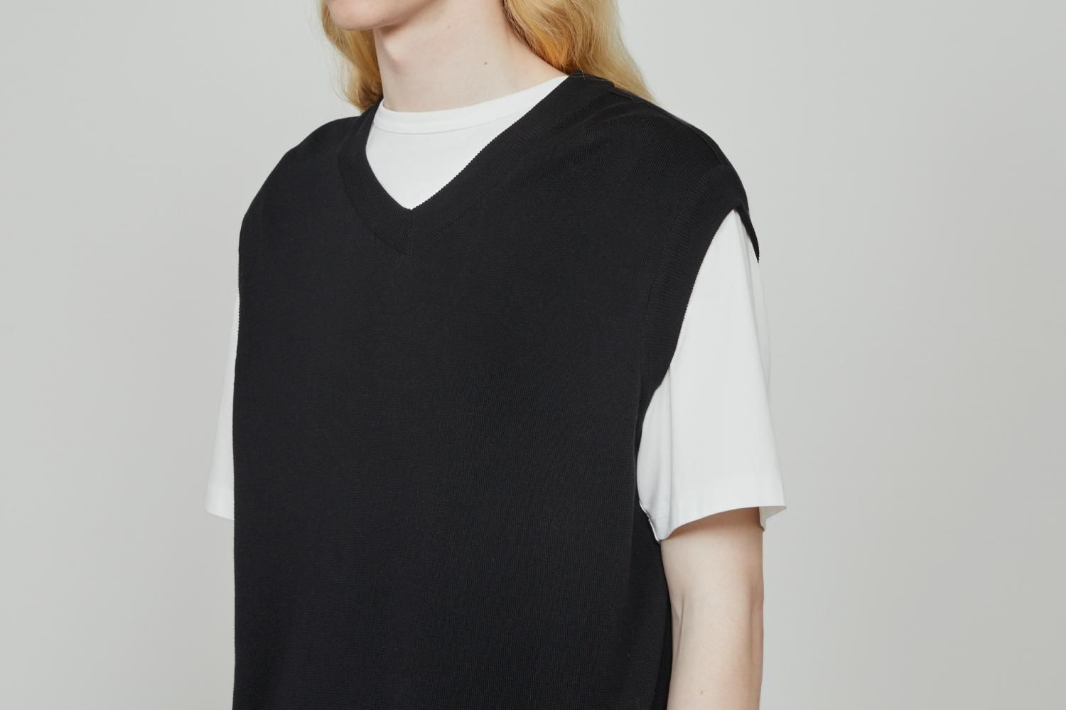THE RERACS V-NECK KNIT VEST - fs6shop