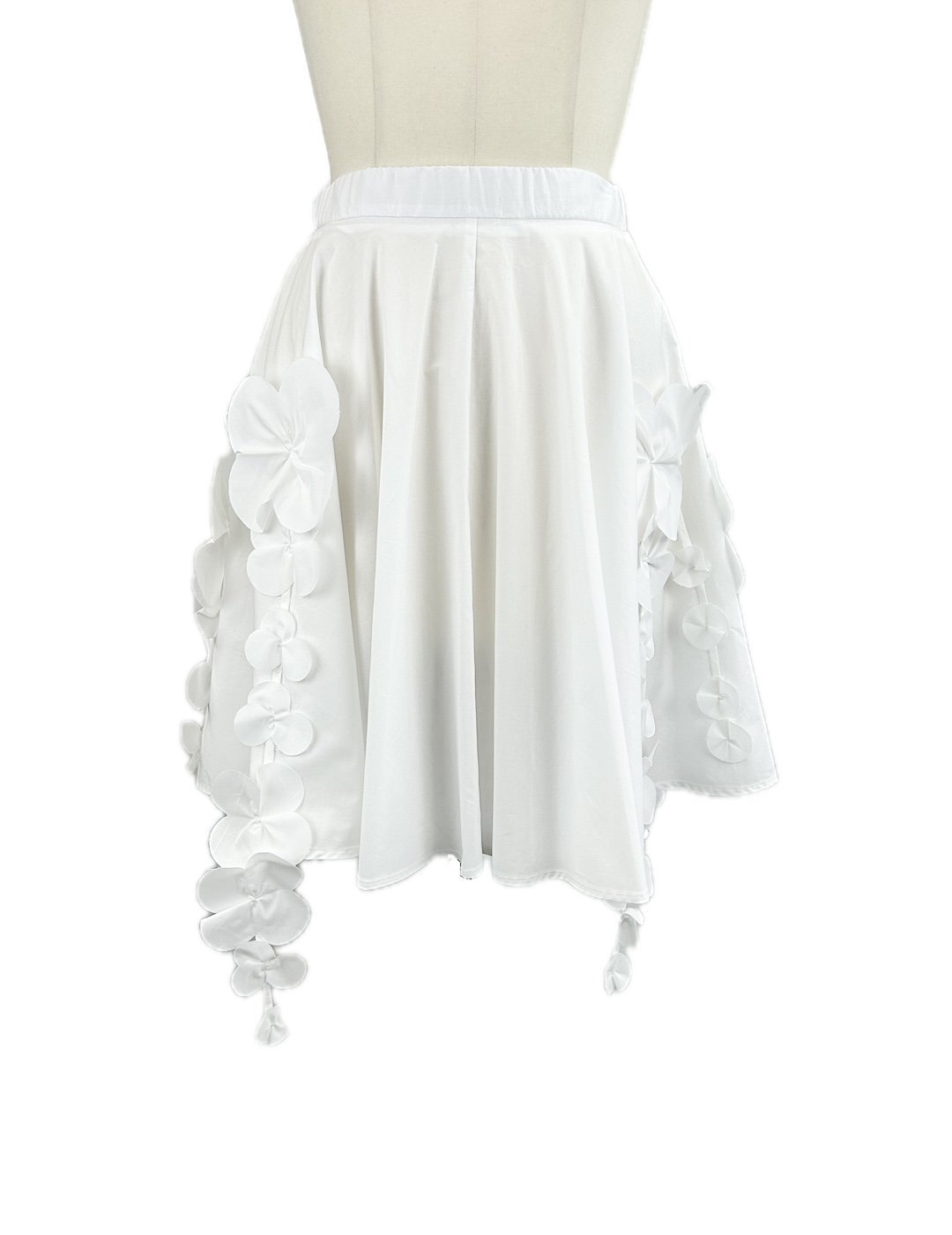 <img class='new_mark_img1' src='https://img.shop-pro.jp/img/new/icons47.gif' style='border:none;display:inline;margin:0px;padding:0px;width:auto;' />30offMEIMEIJ / FLOWER CUTTING SKIRT