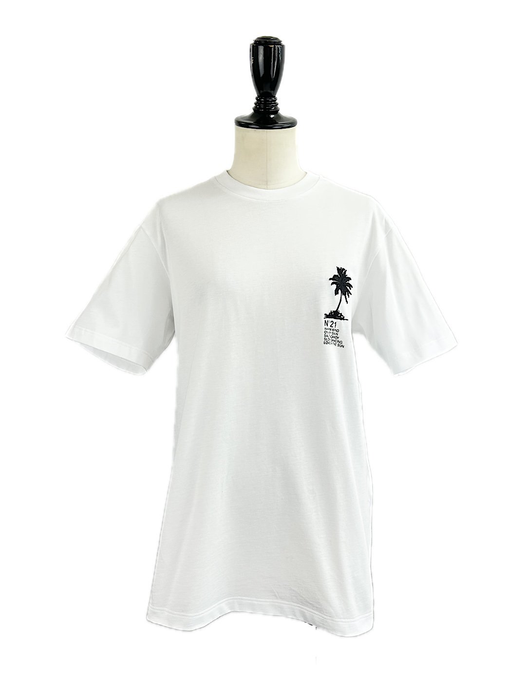 <img class='new_mark_img1' src='https://img.shop-pro.jp/img/new/icons47.gif' style='border:none;display:inline;margin:0px;padding:0px;width:auto;' />N21 / EMBROIDERY T-SHIRT
