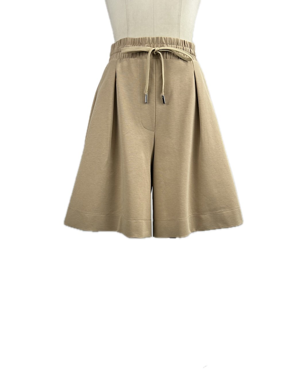 <img class='new_mark_img1' src='https://img.shop-pro.jp/img/new/icons6.gif' style='border:none;display:inline;margin:0px;padding:0px;width:auto;' />MAXMARA WEEKEND / SHORT PANTS