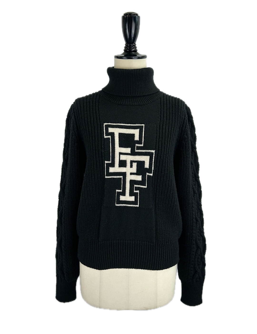 <img class='new_mark_img1' src='https://img.shop-pro.jp/img/new/icons6.gif' style='border:none;display:inline;margin:0px;padding:0px;width:auto;' />ELISABETTA FRANCHI / LOGO SWEATER