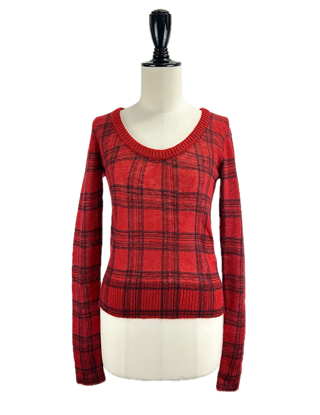 <img class='new_mark_img1' src='https://img.shop-pro.jp/img/new/icons6.gif' style='border:none;display:inline;margin:0px;padding:0px;width:auto;' />N21 / TARTAN CHECK SWEATER