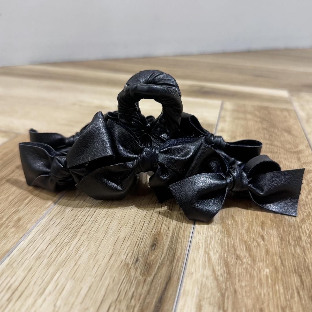 <img class='new_mark_img1' src='https://img.shop-pro.jp/img/new/icons47.gif' style='border:none;display:inline;margin:0px;padding:0px;width:auto;' />TRESSE ribbon hair clip