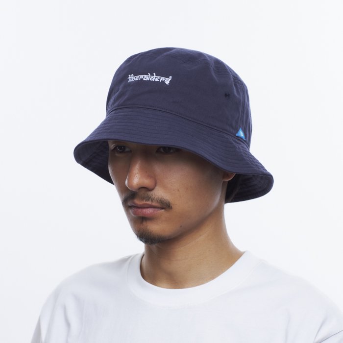 <img class='new_mark_img1' src='https://img.shop-pro.jp/img/new/icons1.gif' style='border:none;display:inline;margin:0px;padding:0px;width:auto;' />Liberaiders LR LOGO BUCKET HAT (Navy)