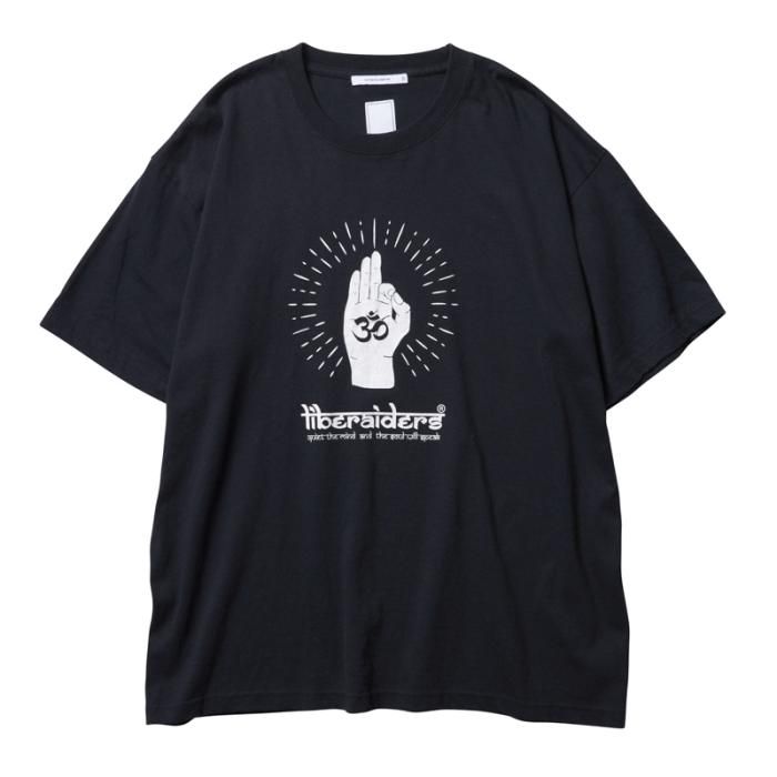 <img class='new_mark_img1' src='https://img.shop-pro.jp/img/new/icons1.gif' style='border:none;display:inline;margin:0px;padding:0px;width:auto;' />Liberaiders MEDITATION TEE (Black)