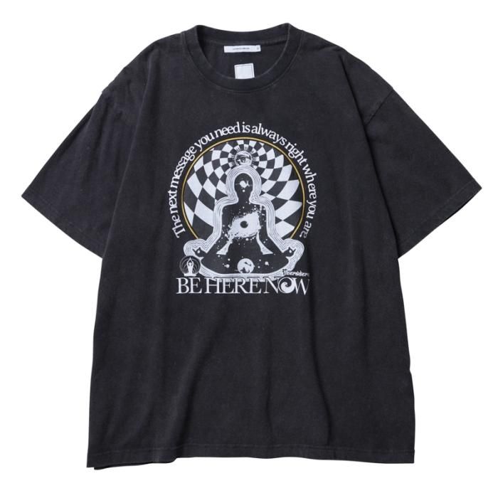 <img class='new_mark_img1' src='https://img.shop-pro.jp/img/new/icons1.gif' style='border:none;display:inline;margin:0px;padding:0px;width:auto;' />Liberaiders BE HERE NOW TEE (Black)